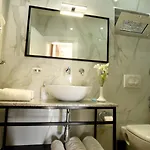 Ramosaco, Radhime, Vlore Hotel