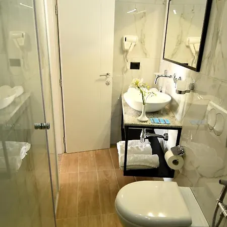 Ramosaco, Radhime, Vlore Hotel 3*