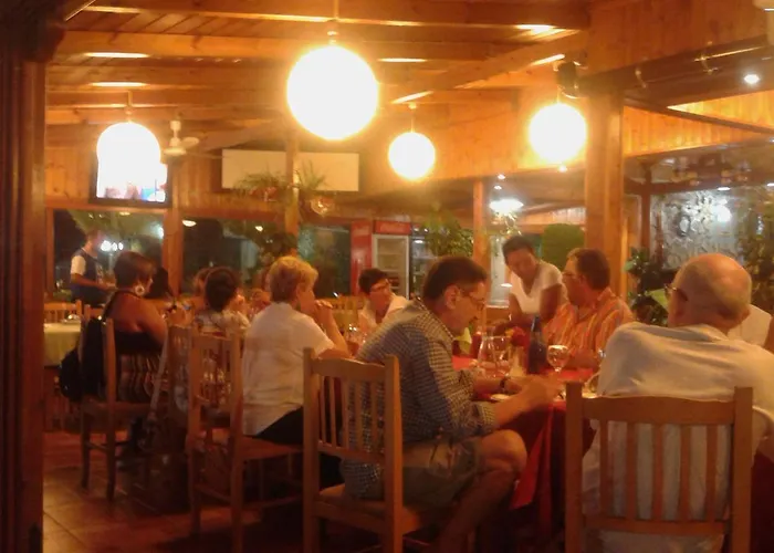 Ramosaco, Radhime, Vlore 酒店 Radhimë