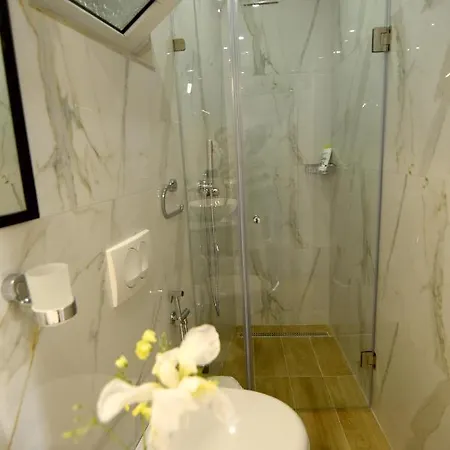 Ramosaco, Radhime, Vlore 3*